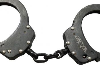 BULLTEC Handschelle mit Kette - brünierte/reflex-freie Ausführung - jetzt wieder lieferbar